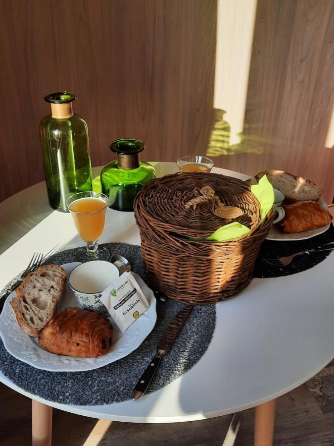Le Lodge Des Chenes Brousses-et-Villaret المظهر الخارجي الصورة